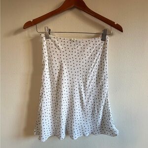 Brandy Melville White Floral Skirt, Size XS/Small